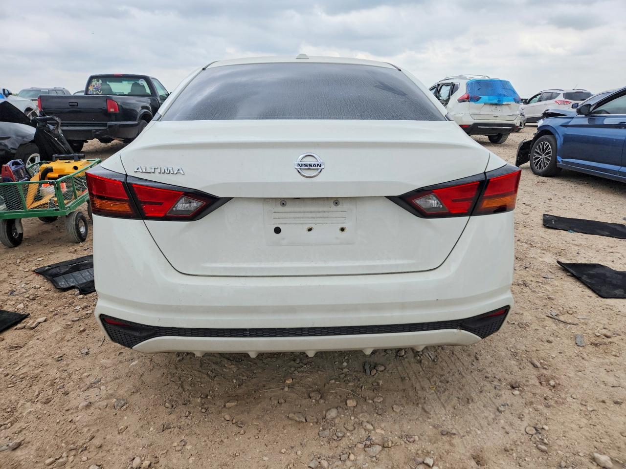 Nissan Altima S