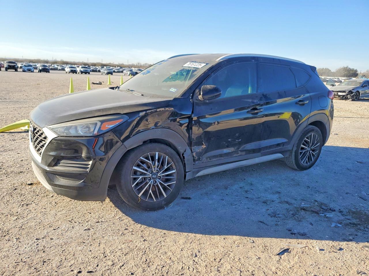 Salvage Hyundai TUCSON Image