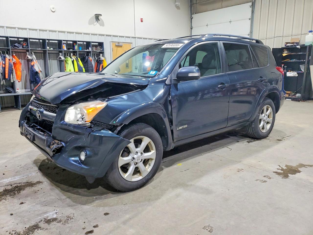 Salvage Toyota RAV4 Image