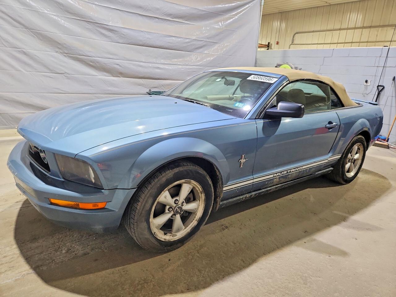 Salvage Ford Mustang Image