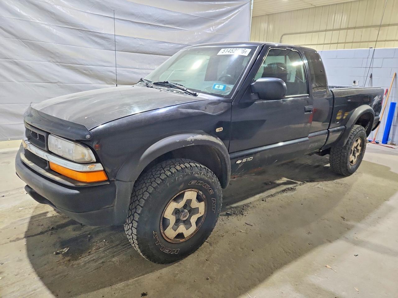 Salvage Chevrolet S-10 Image