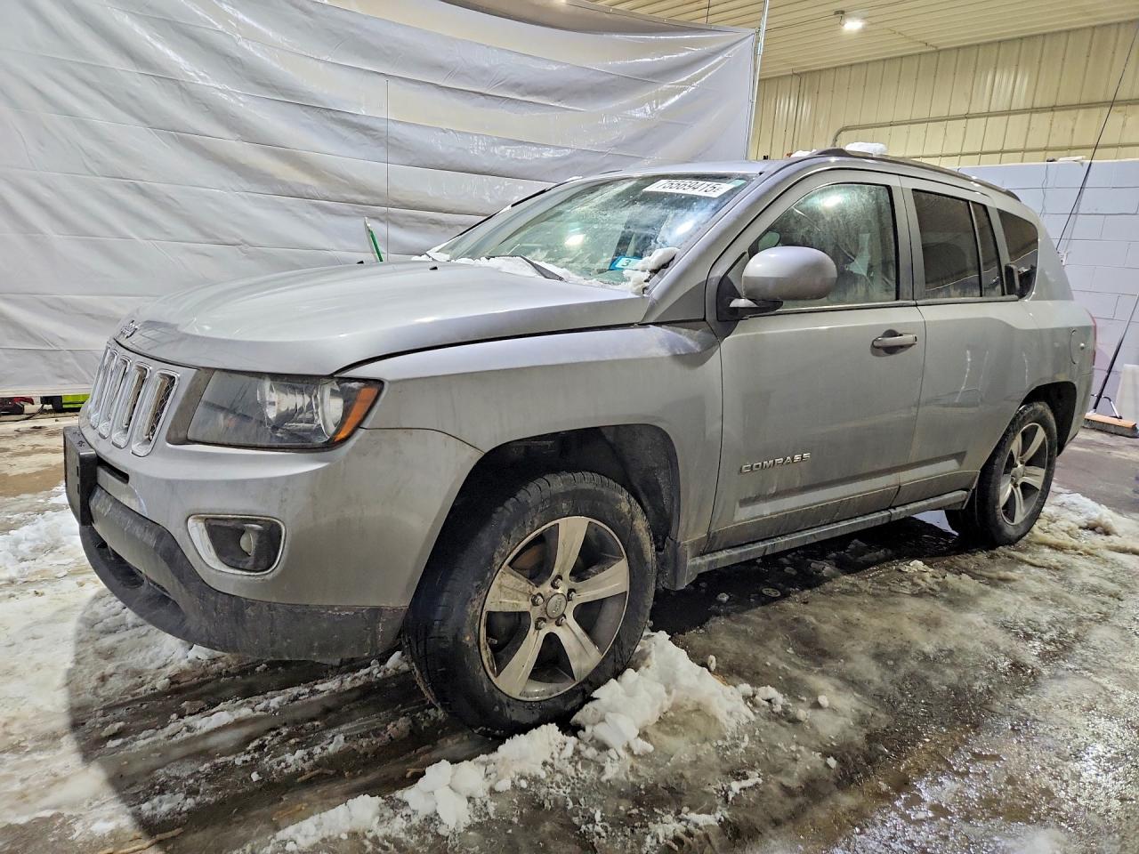 Salvage Jeep Compass Image