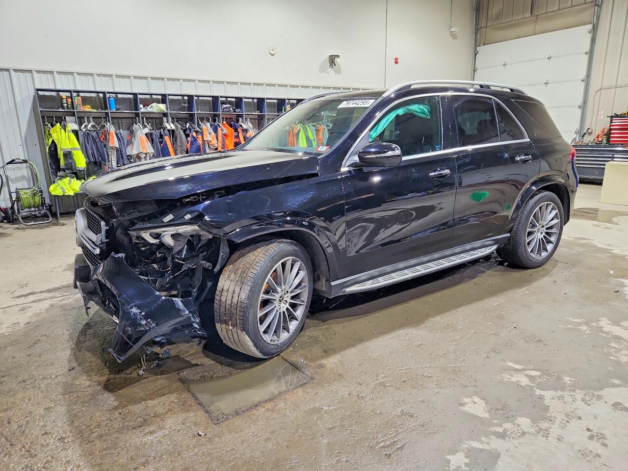 Salvage Mercedes-Benz GLE Image