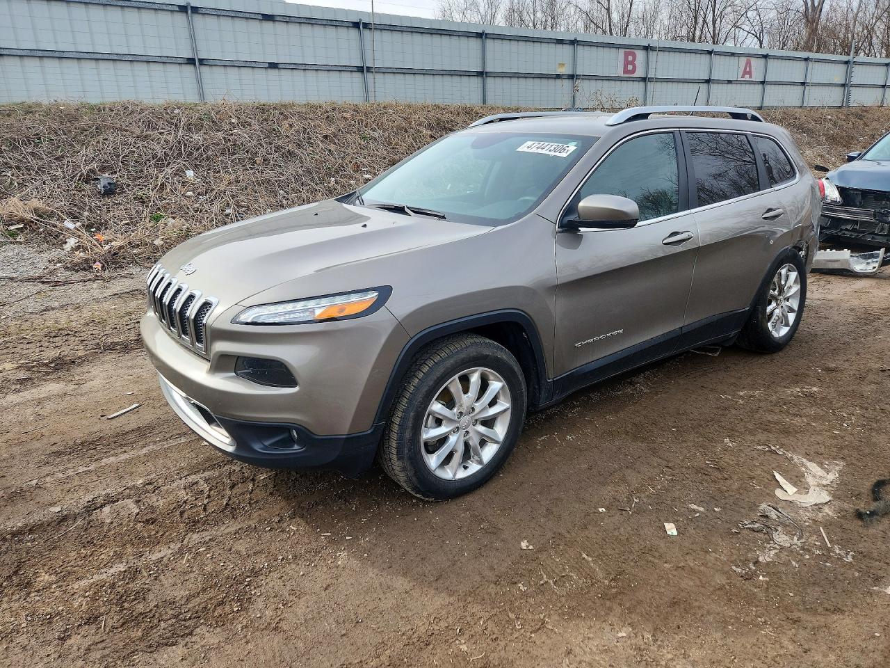Salvage Jeep Cherokee Image