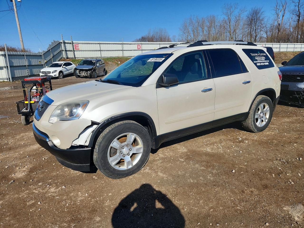 Salvage GMC Acadia Image