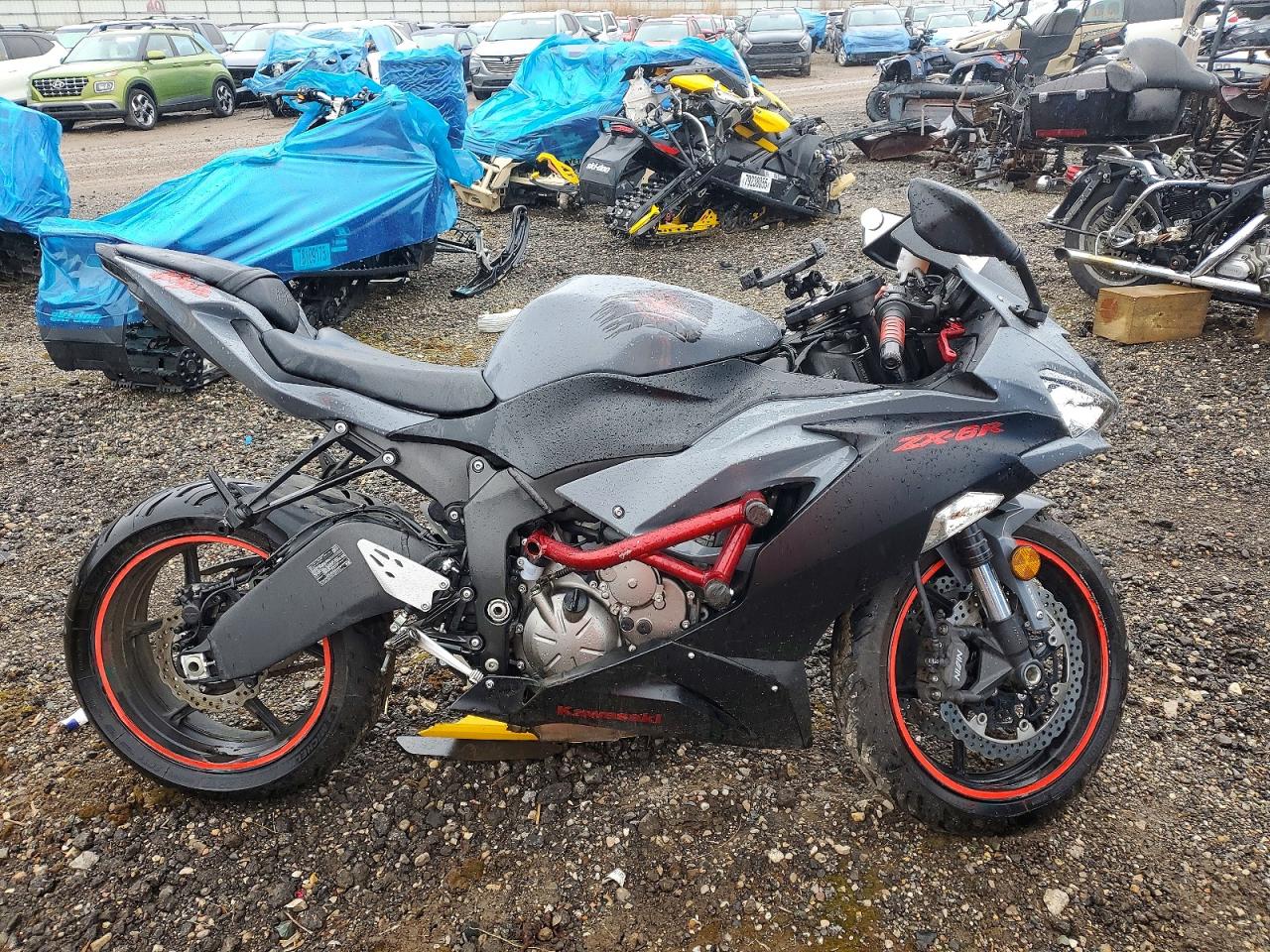 Salvage Kawasaki Ninja 600 Image