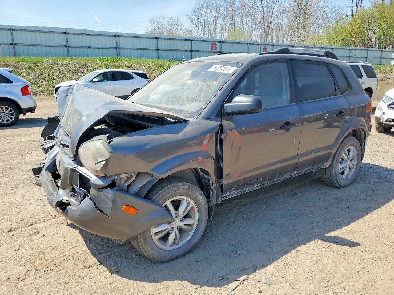 Salvage Hyundai TUCSON Image