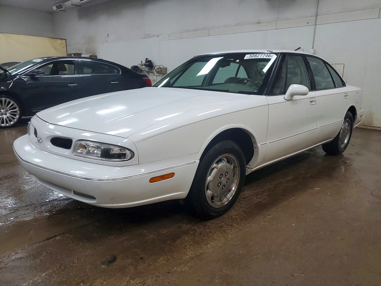 Salvage Oldsmobile LSS Image