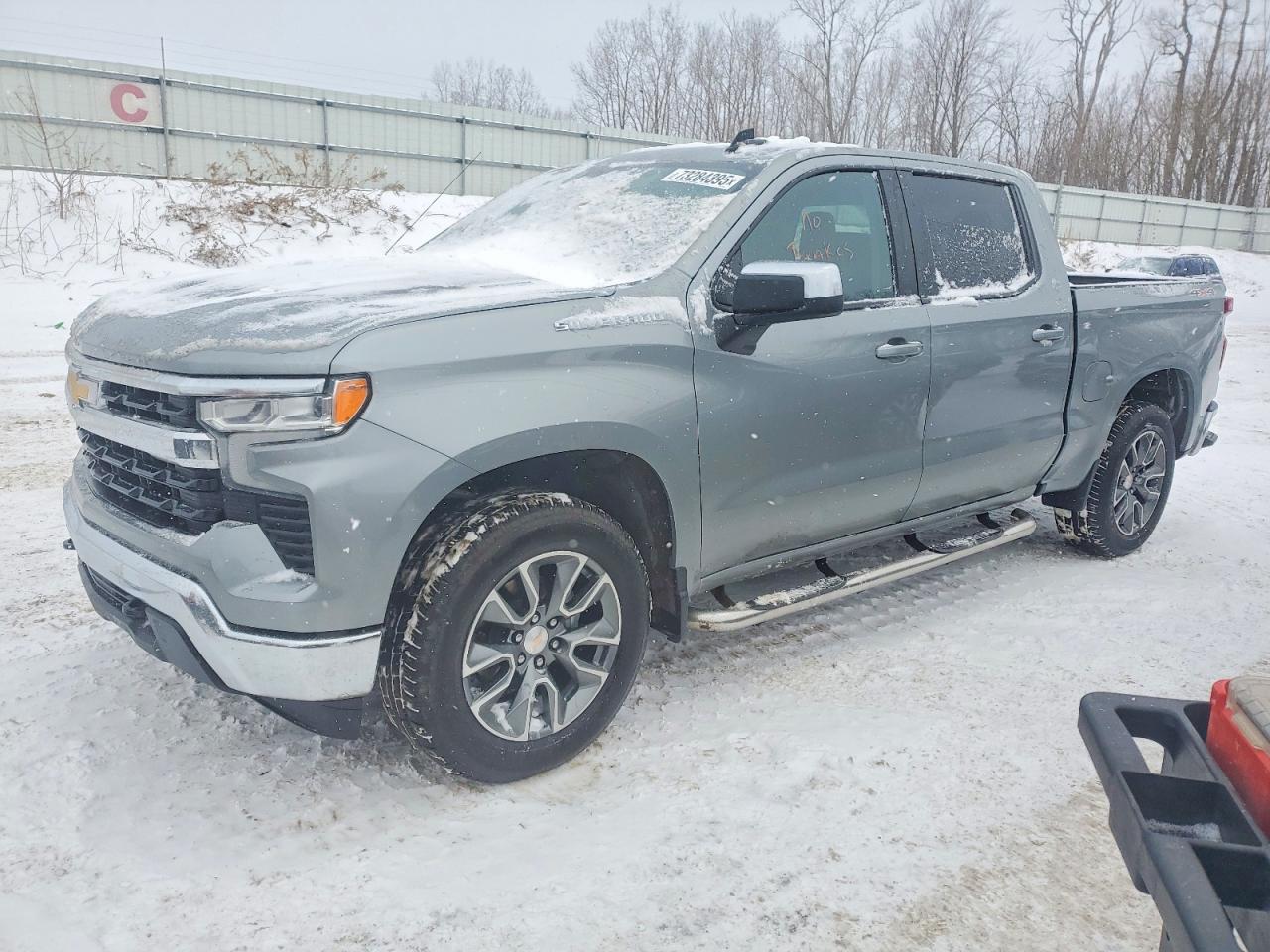Salvage Chevrolet Silverado Image