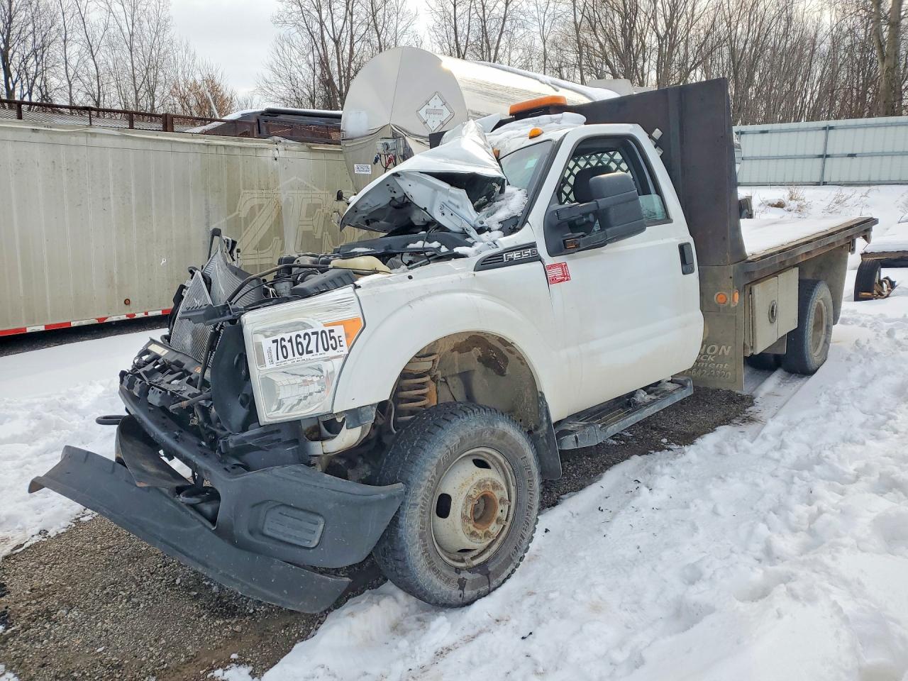 Salvage Ford F-350 Image