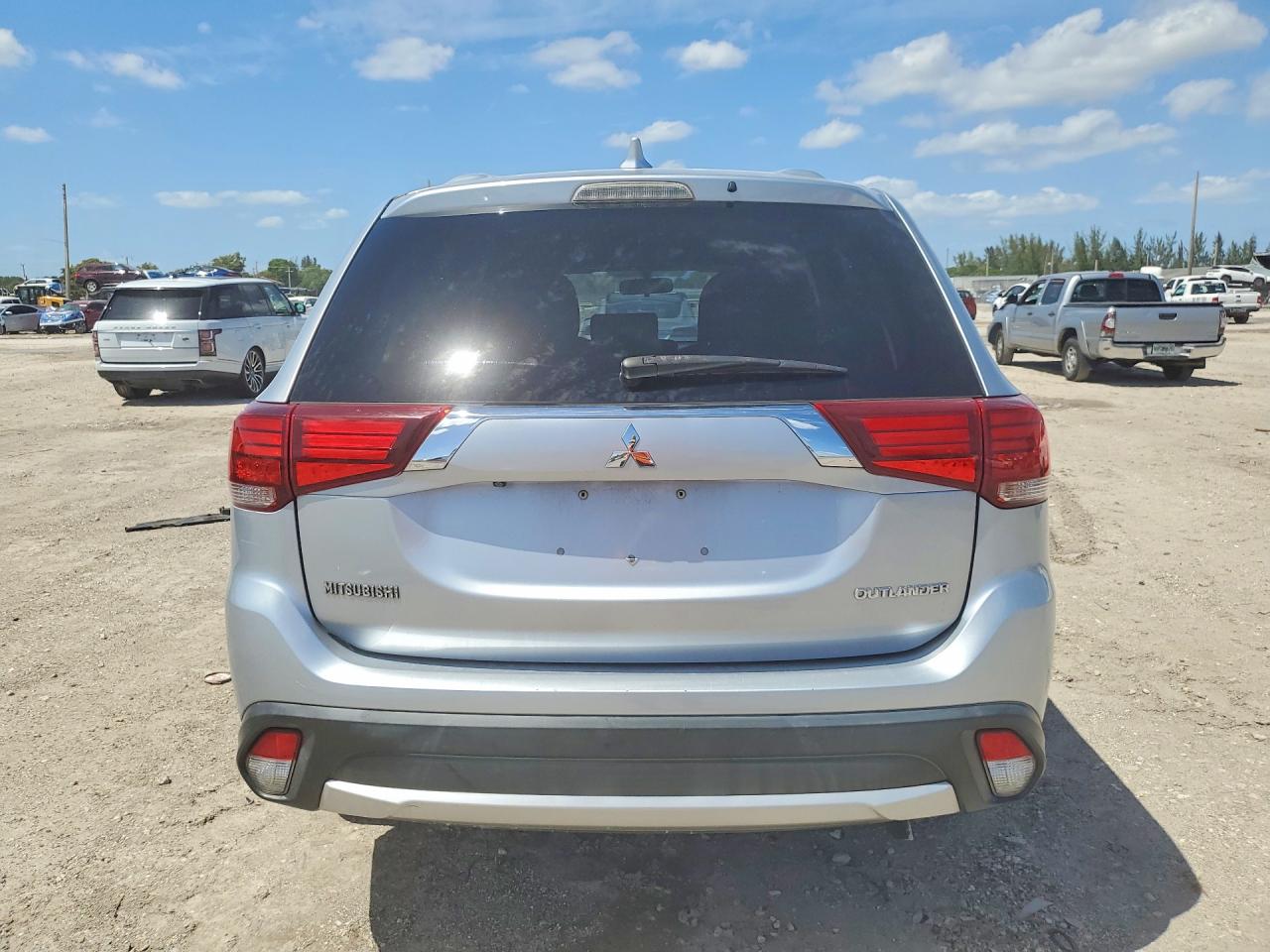 Mitsubishi Outlander Es