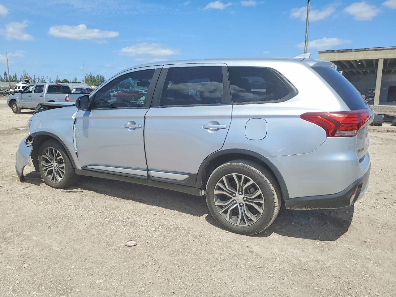 Mitsubishi Outlander Es