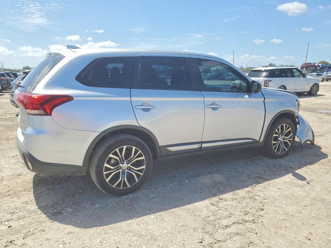 Mitsubishi Outlander Es