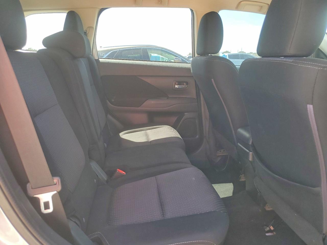 Mitsubishi Outlander Es