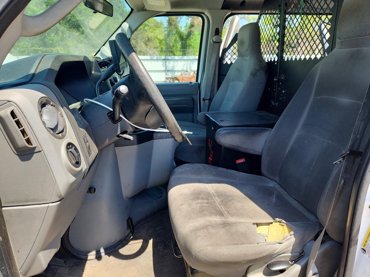 Ford Econoline E150 Van
