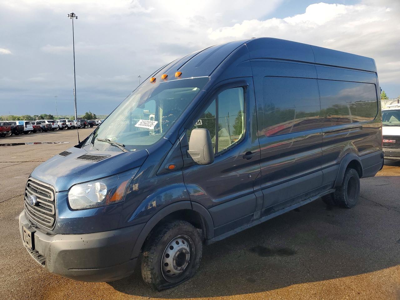 Salvage Ford Transit Image