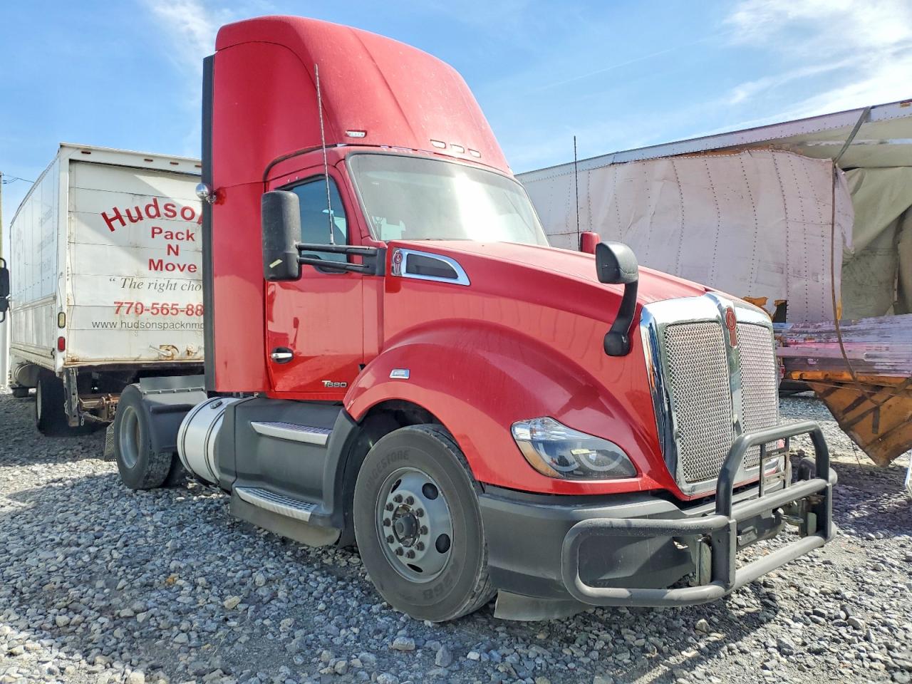 Salvage Kenworth Construction Image