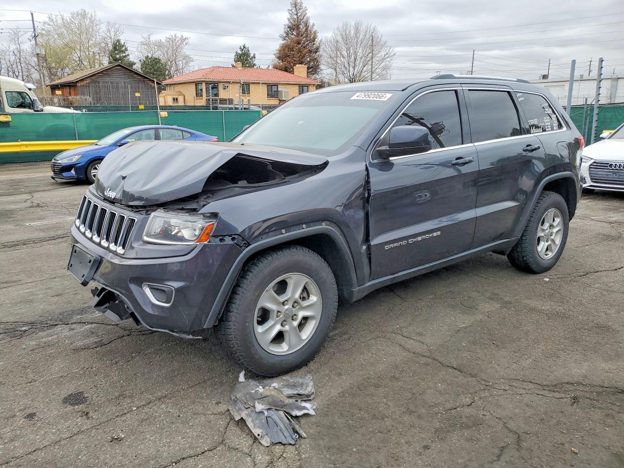 Salvage Jeep Cherokee Image