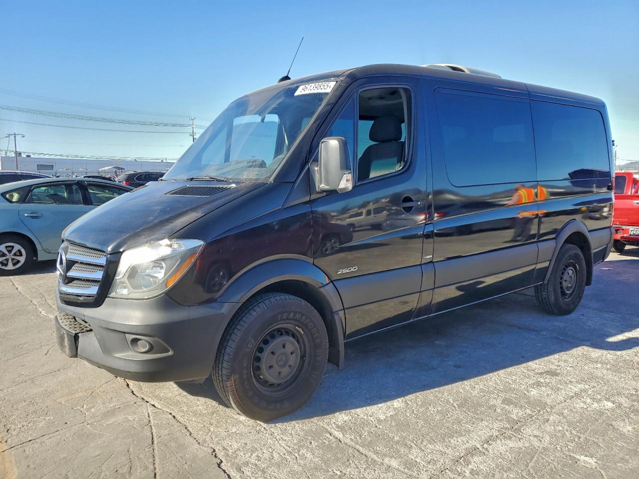 Salvage Mercedes-Benz Sprinter Image