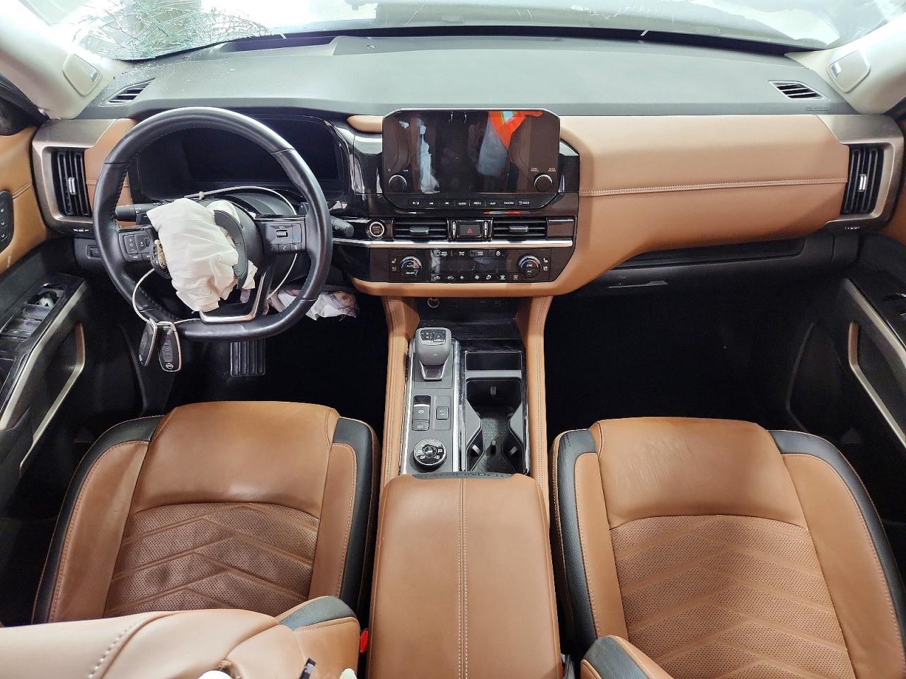 Nissan Pathfinder Platinum