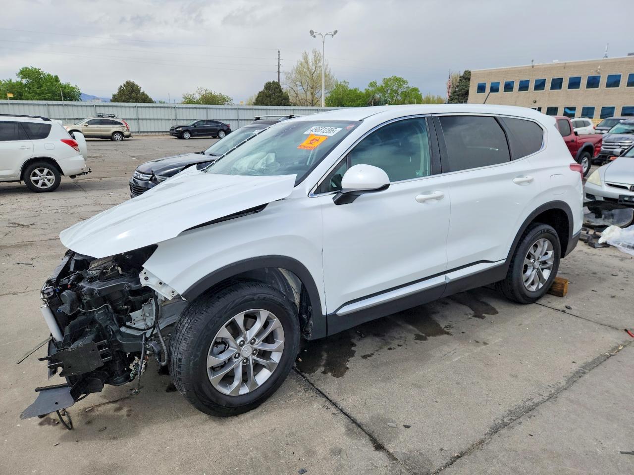 Salvage Hyundai SANTA FE Image