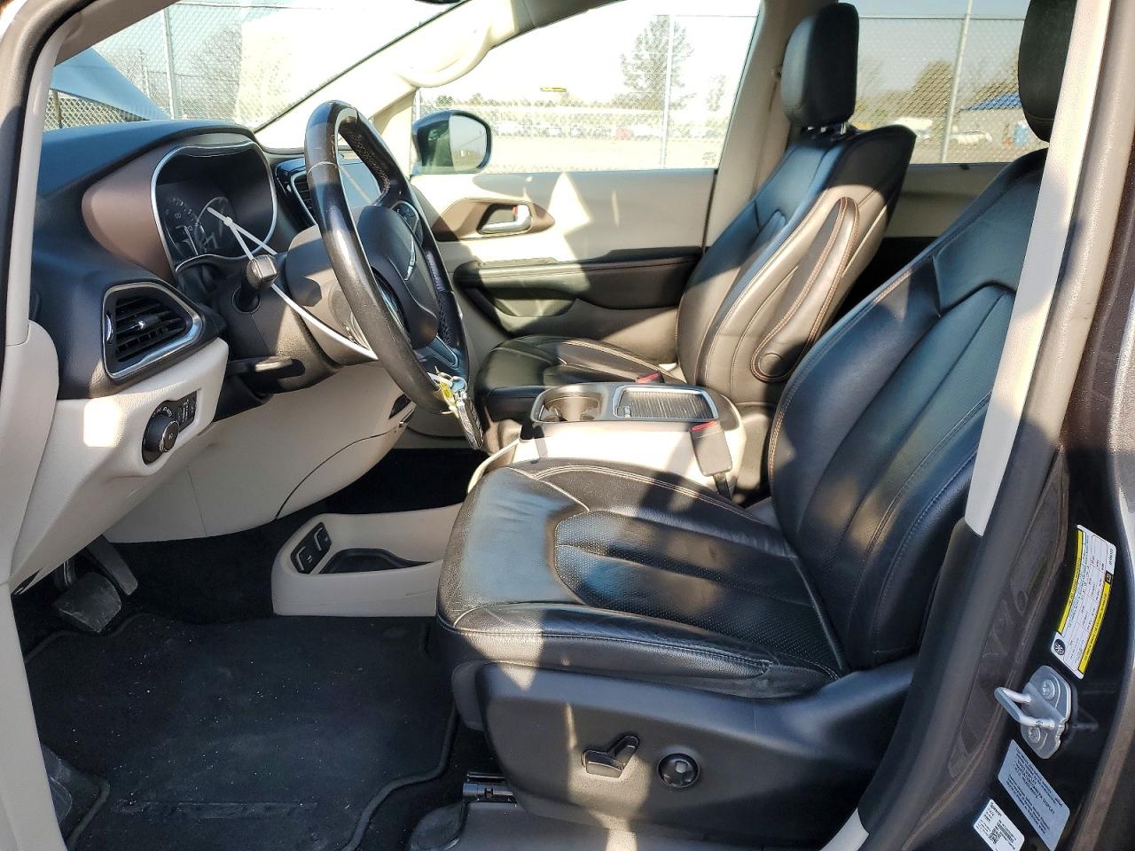 Chrysler Pacifica Touring L Plus