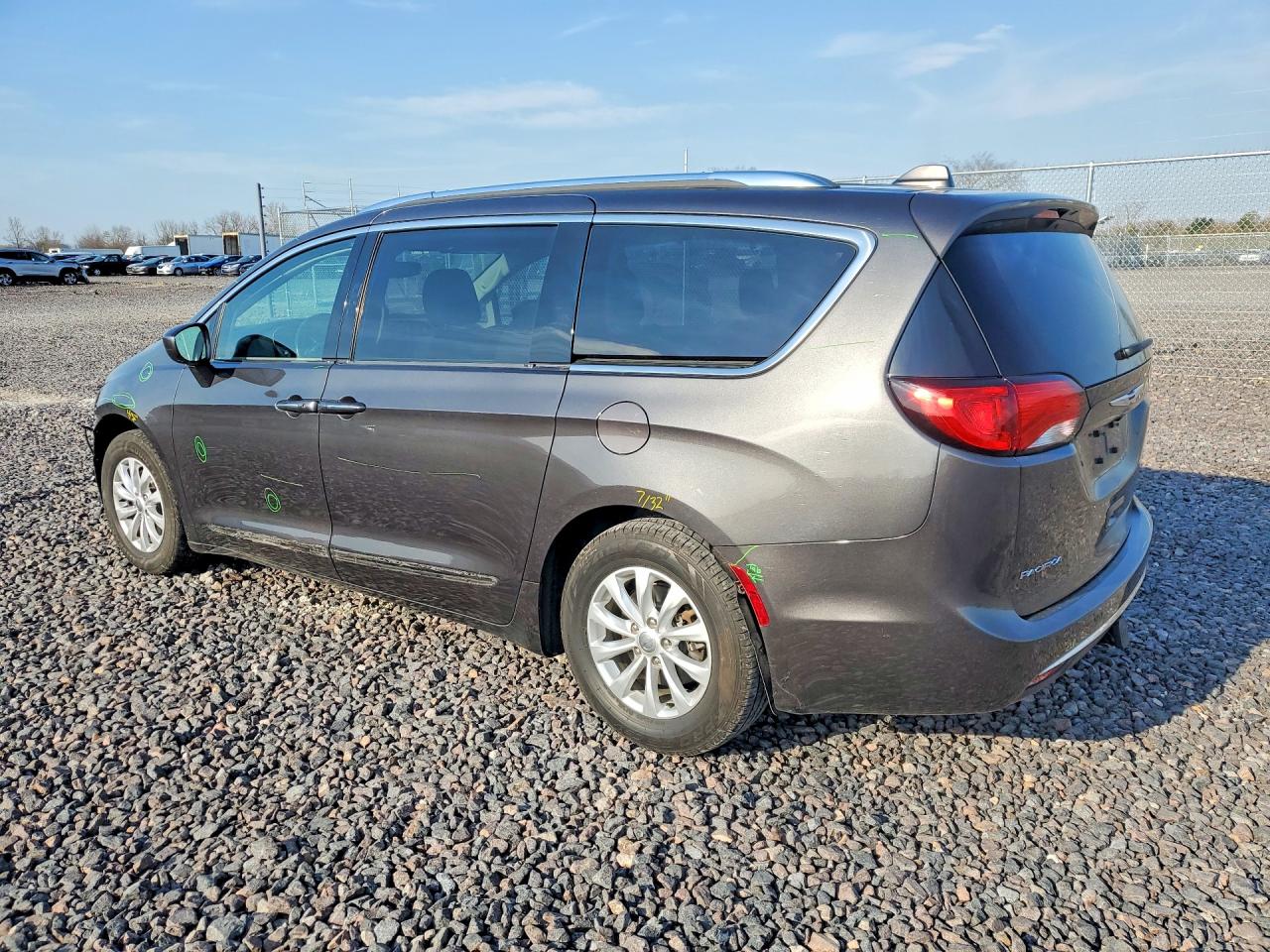Chrysler Pacifica Touring L Plus