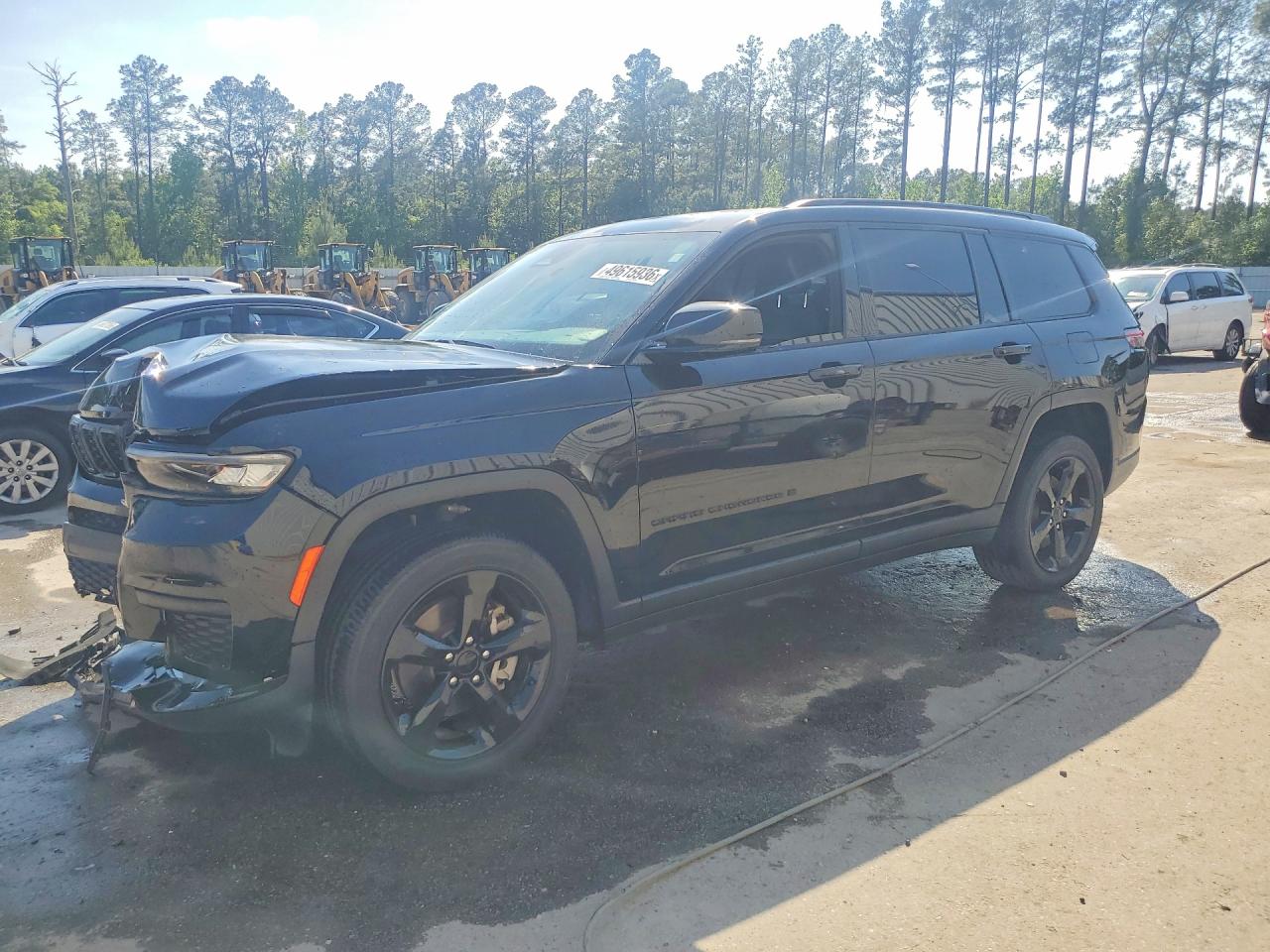 Salvage Jeep Cherokee Image