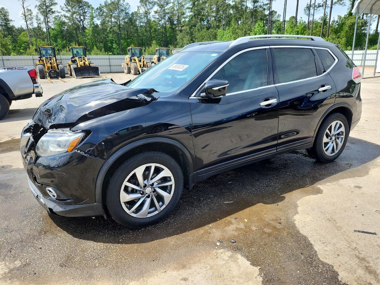 Salvage Nissan Rogue Image