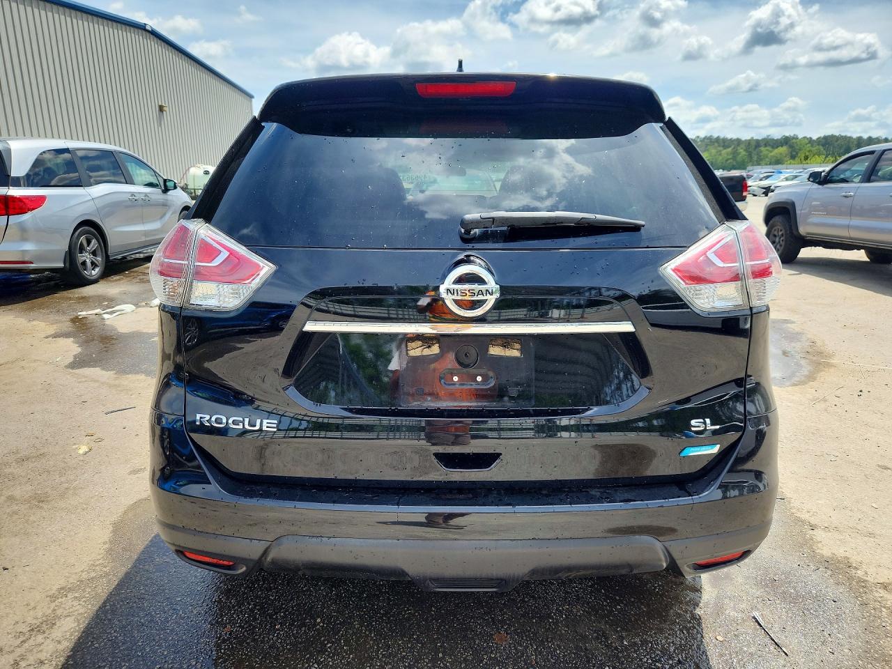 Nissan Rogue S