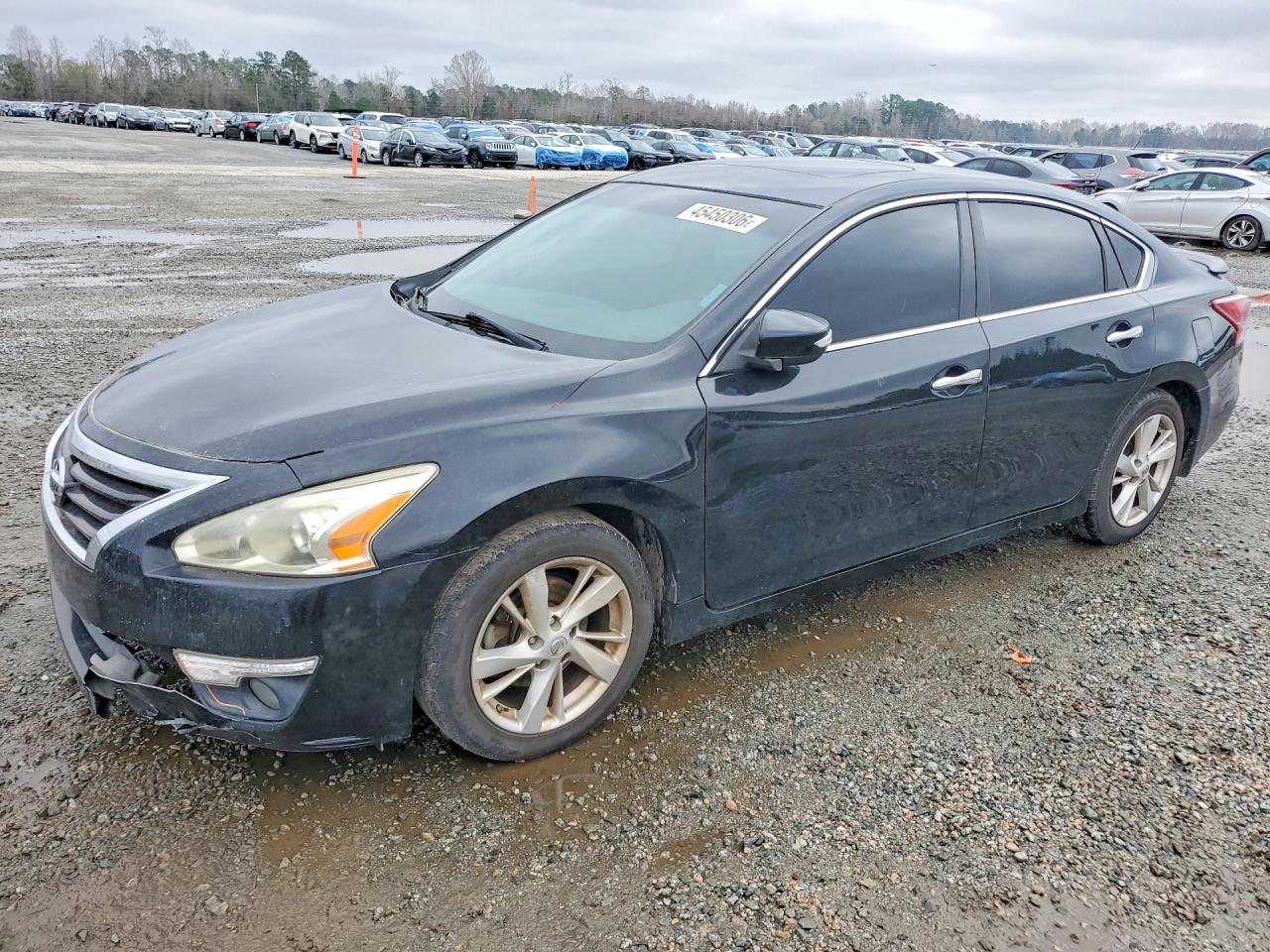 Salvage Nissan Altima Image