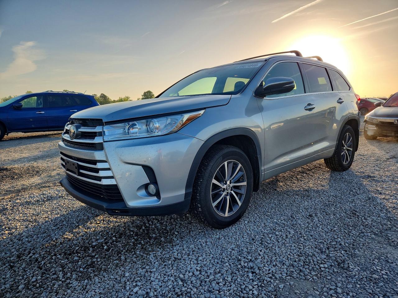 Salvage Toyota Highlander Image
