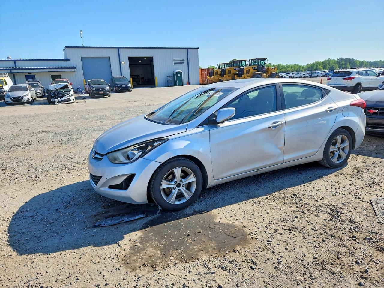 Salvage Hyundai ELANTRA Image