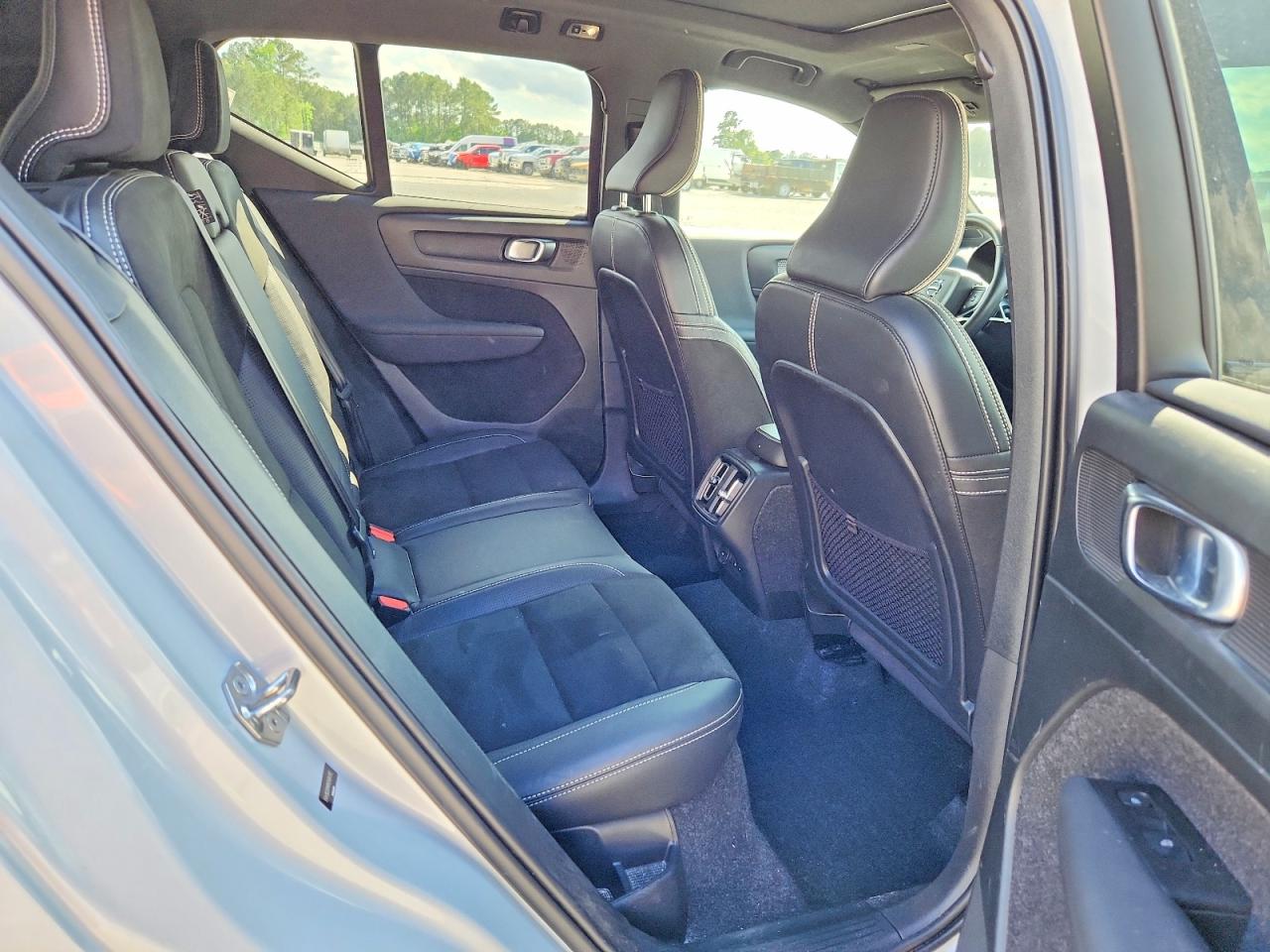 Volvo XC40 T5 R-design