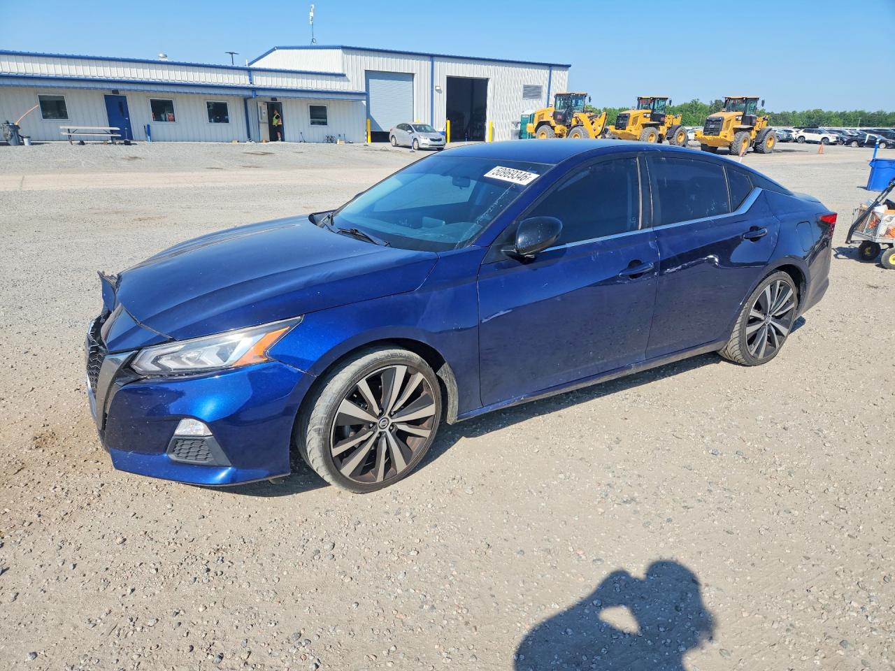 Salvage Nissan Altima Image