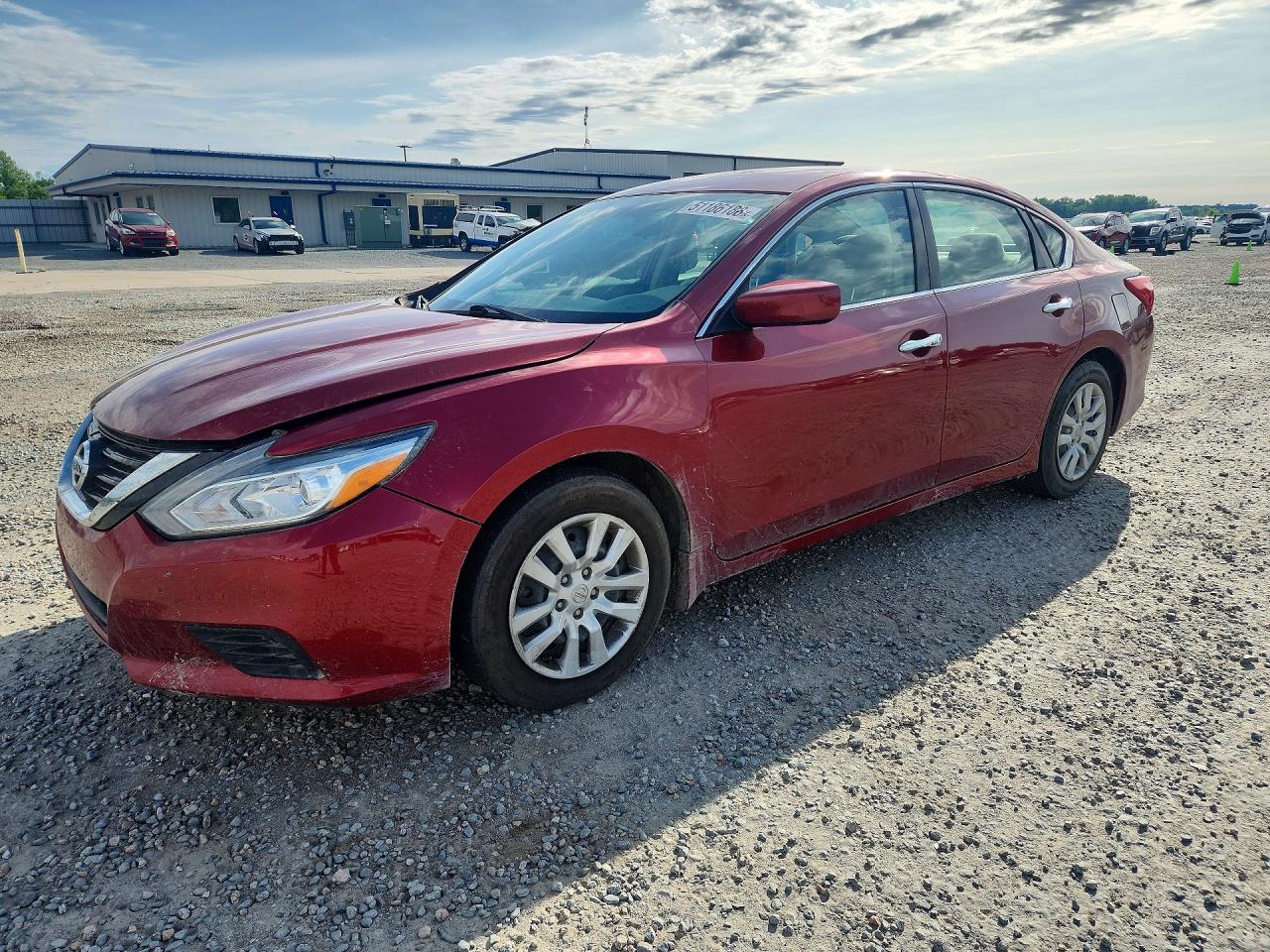 Salvage Nissan Altima Image