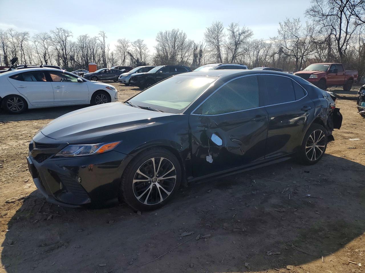 Salvage Toyota Camry Image