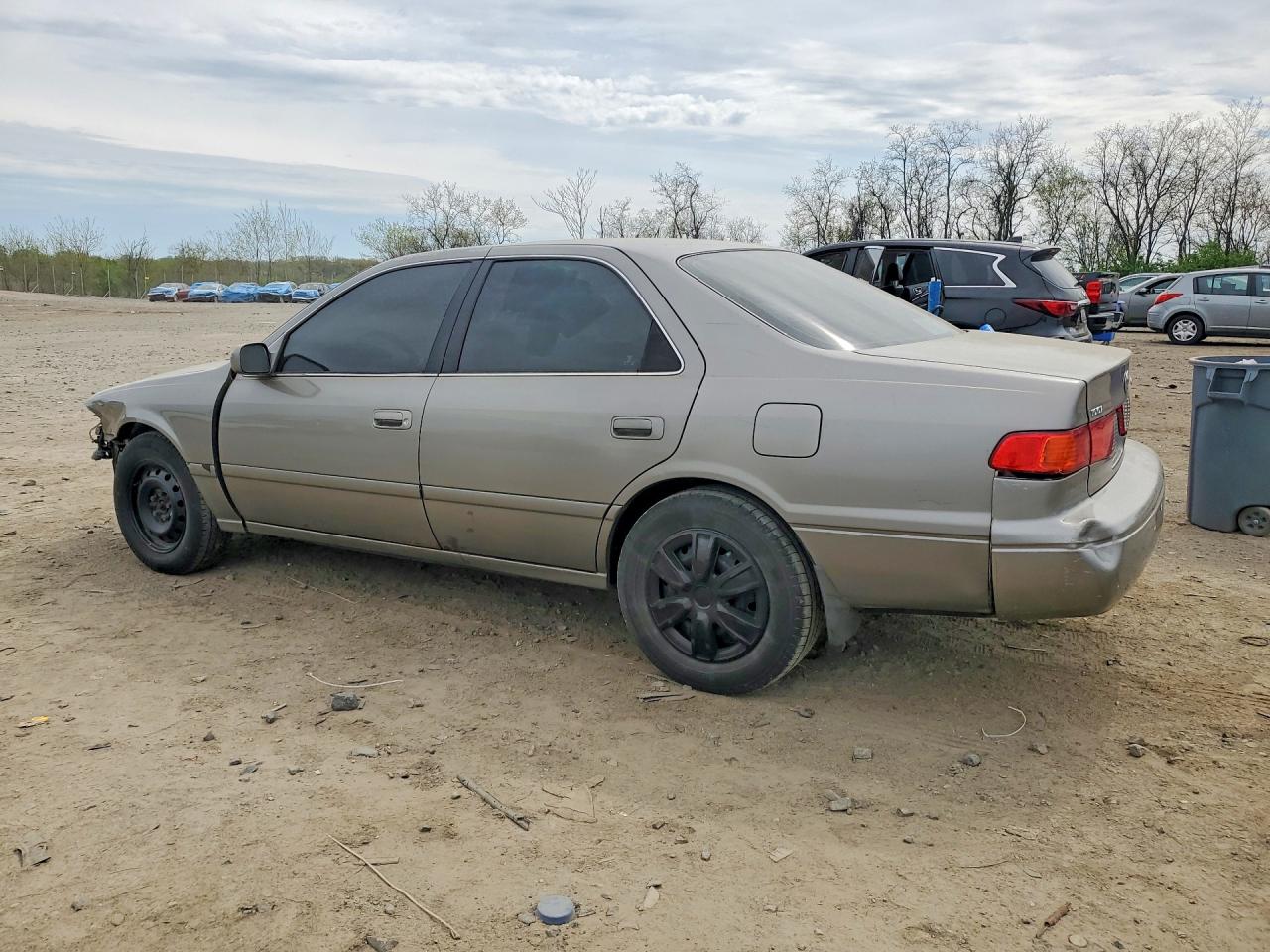 Toyota Camry Le V6