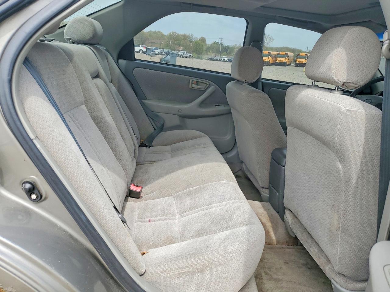 Toyota Camry Le V6