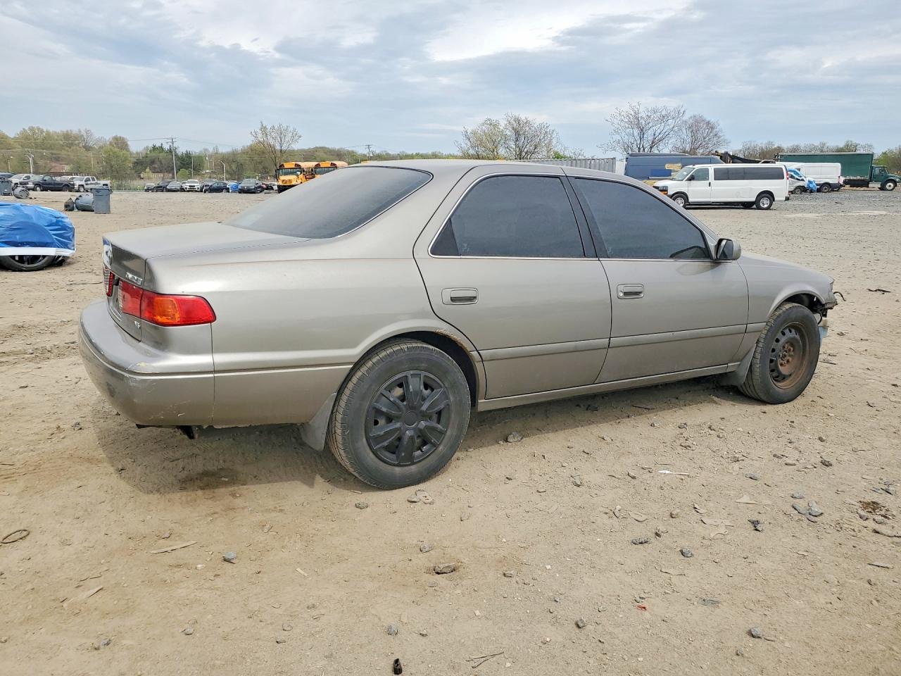 Toyota Camry Le V6