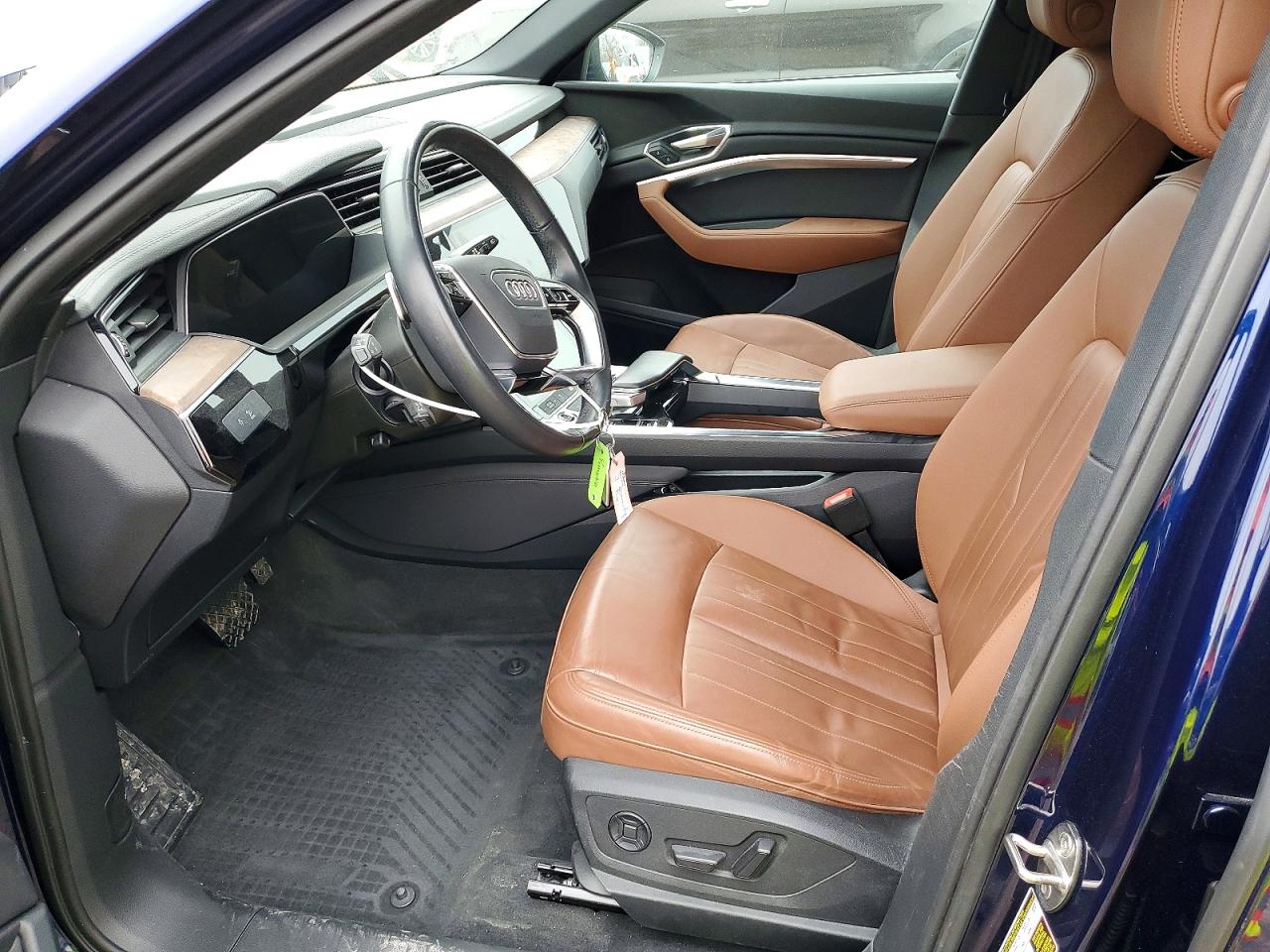 Audi e-tron Premium