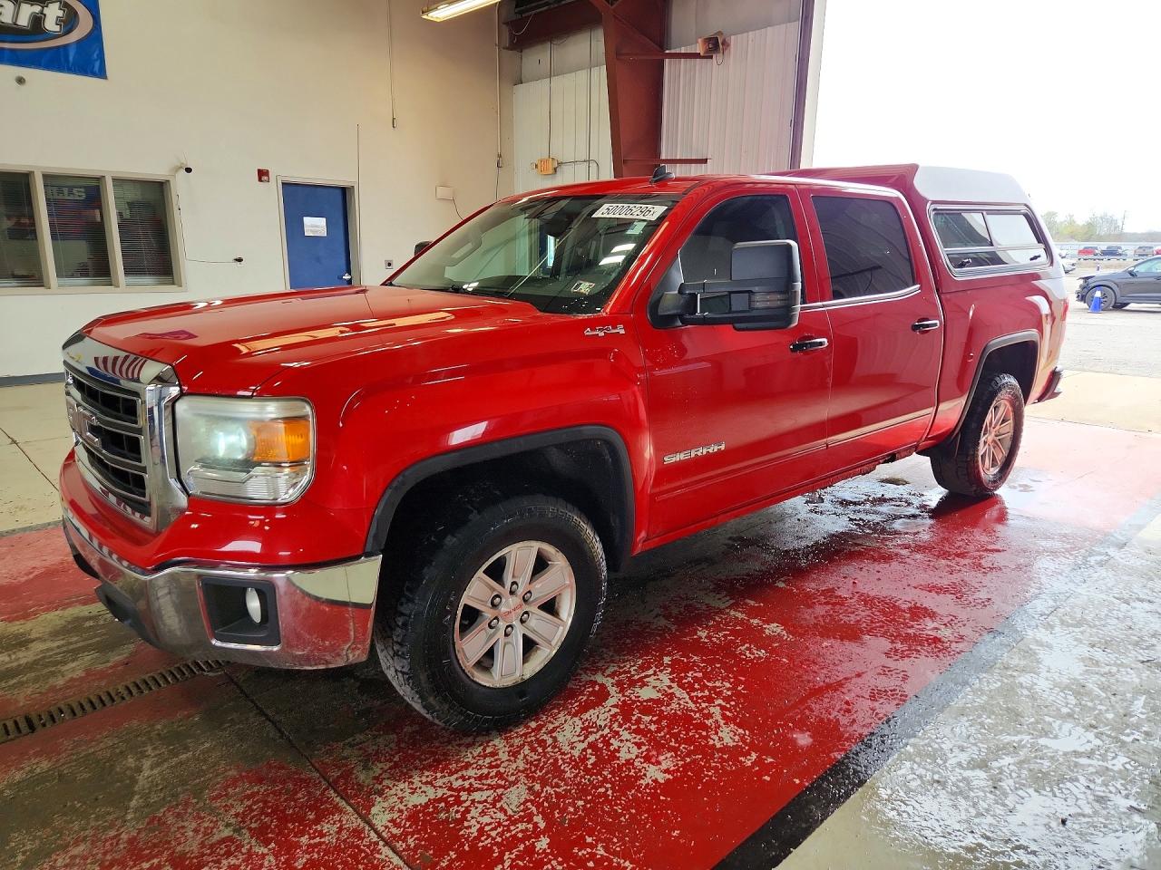 Salvage GMC Sierra Image