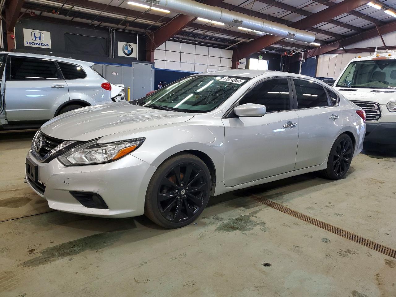 Salvage Nissan Altima Image