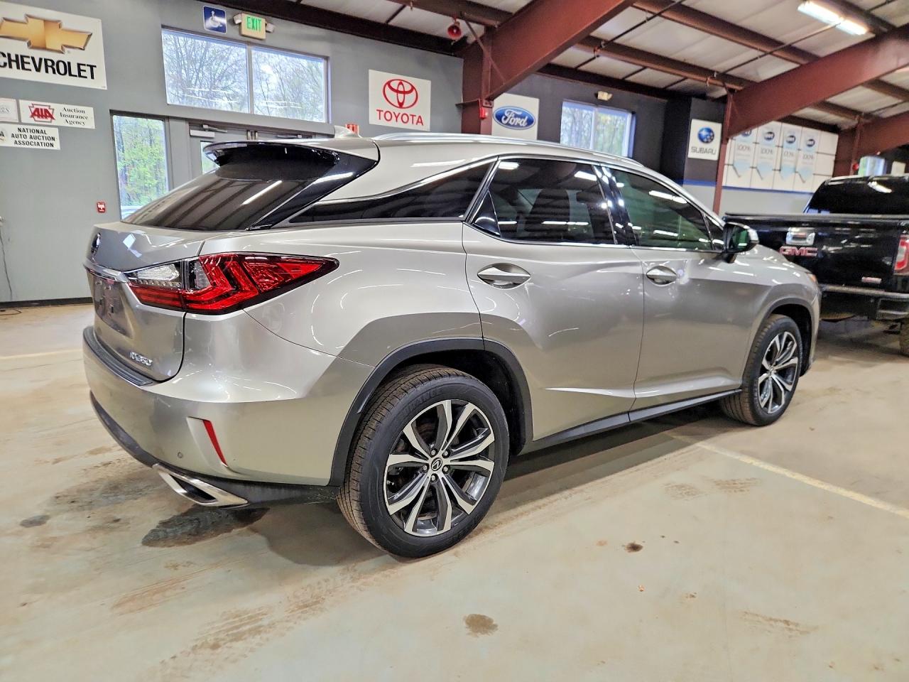 Lexus RX Base