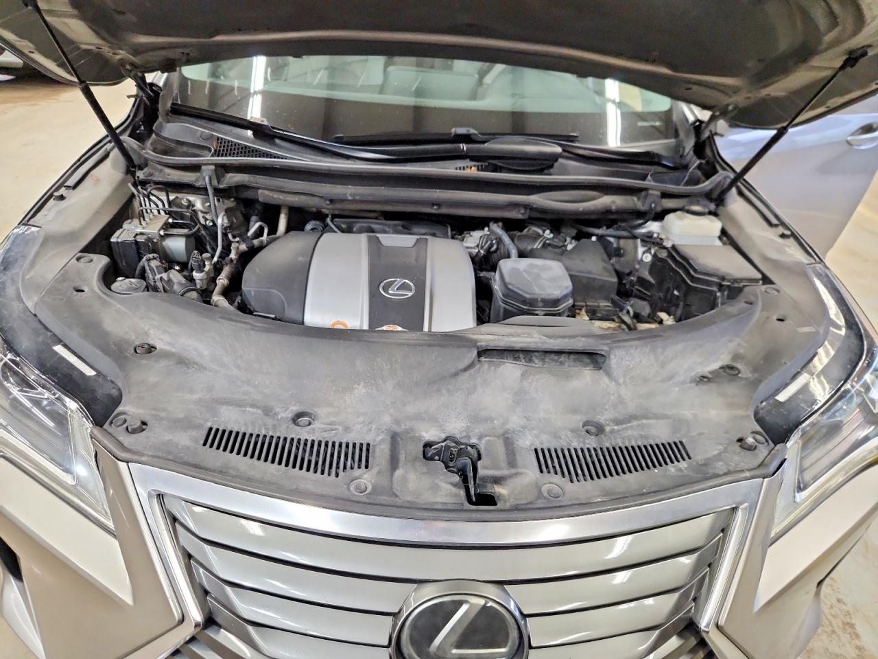 Lexus RX Base