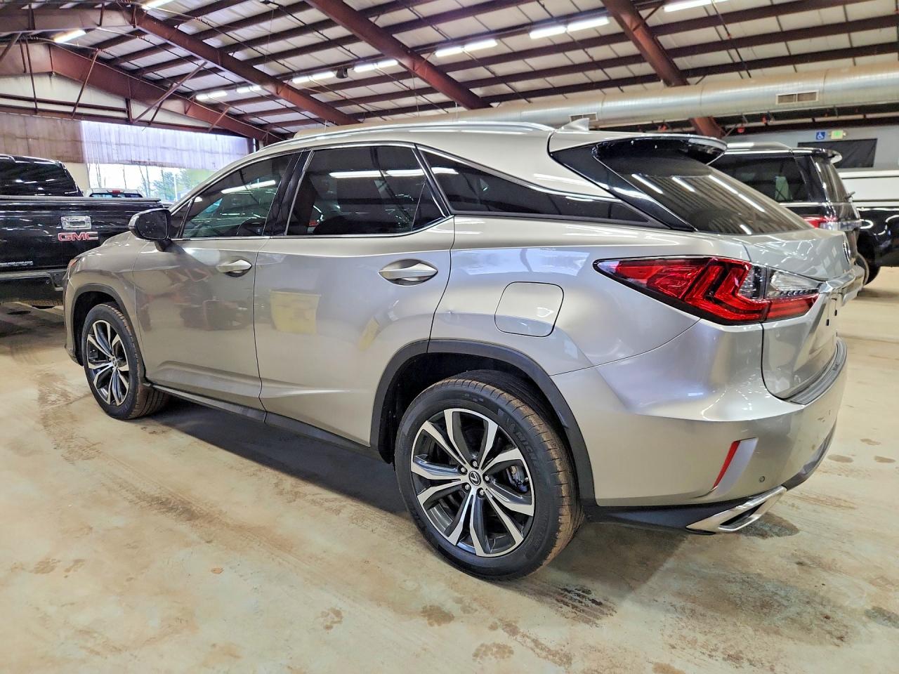 Lexus RX Base