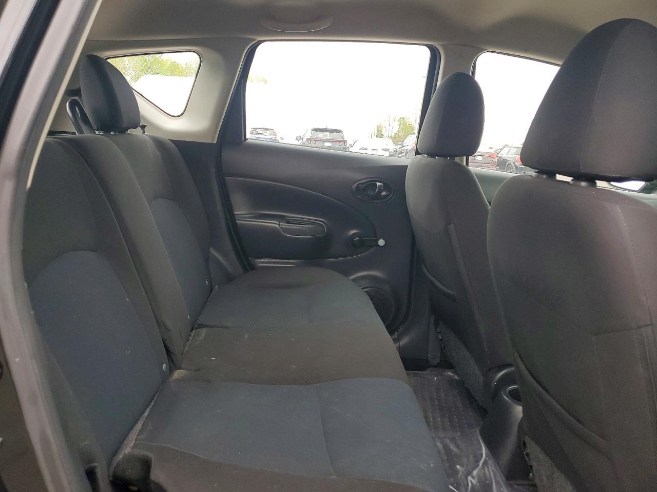 Nissan Versa S Plus