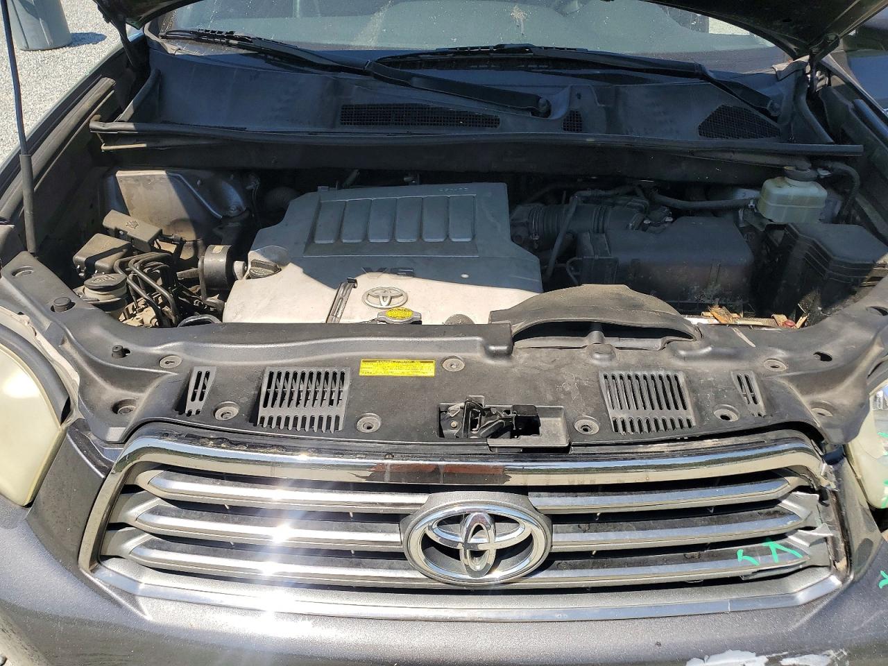 Toyota Highlander Sport
