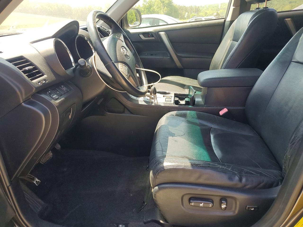 Toyota Highlander Sport