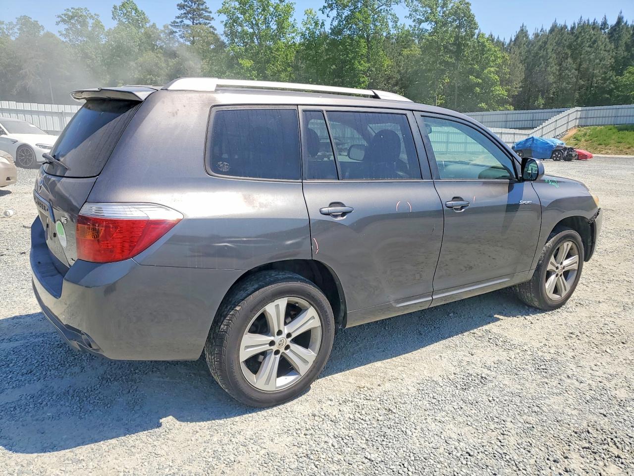 Toyota Highlander Sport
